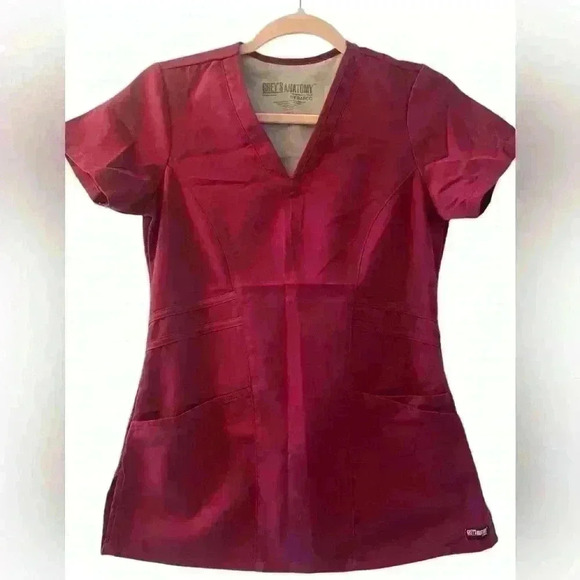Grey’s Anatomy Scrub Top - Picture 1 of 3